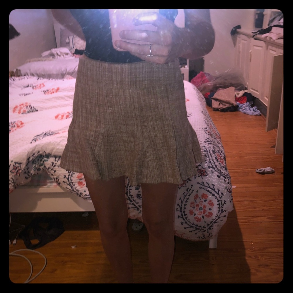 BCBG woven mini skirt size 2